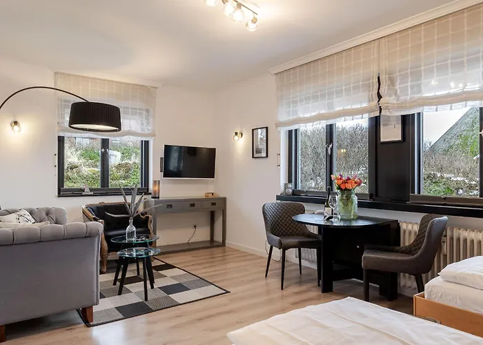 Black Dolphin Apartament *